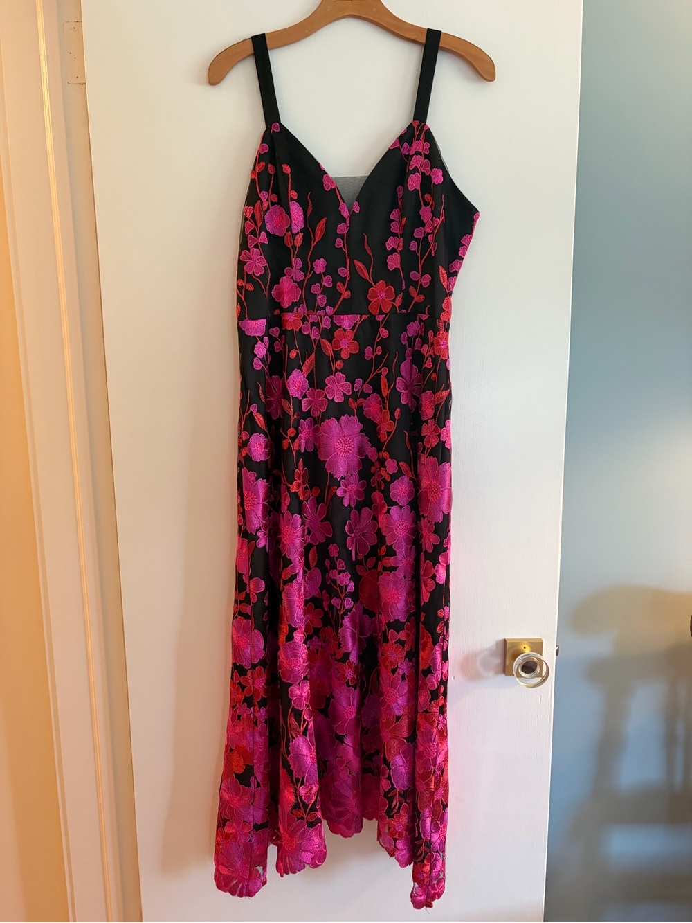 Newish, Boston Proper, Size 2, Floral Embroidered Black Mesh A Line Midi Dress - Picture 6 of 14
